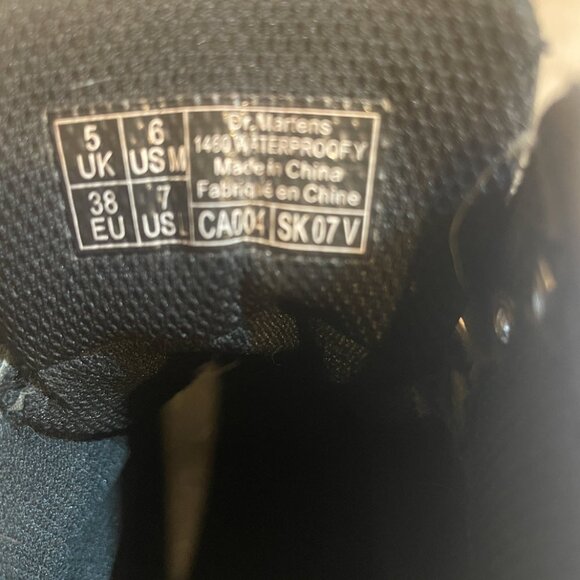 Doc Martens 1460 Unisex Waterproof Leather Boots - Picture 6 of 7